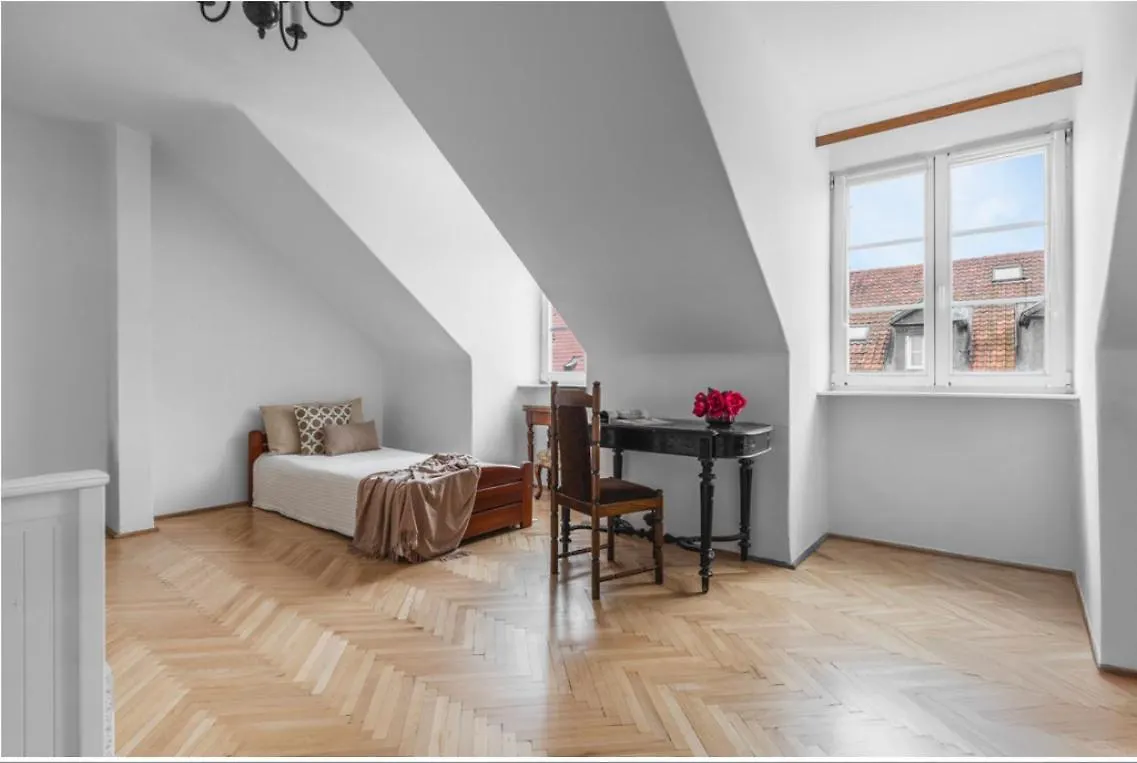 Apartment Apartament W Kamienicy Na Starym Miescie Warschau Polen