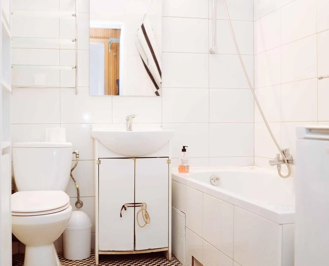 Apartament W Kamienicy Na Starym Miescie Warszawa Polska
